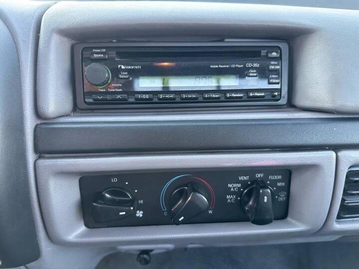 1996 Ford F-150 XLT