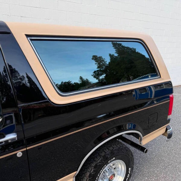 1991 Ford Bronco Eddie Bauer Edition