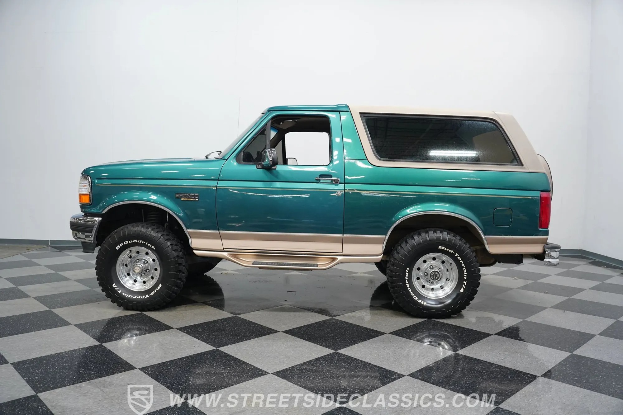 1996 Ford Bronco Eddie Bauer - 2