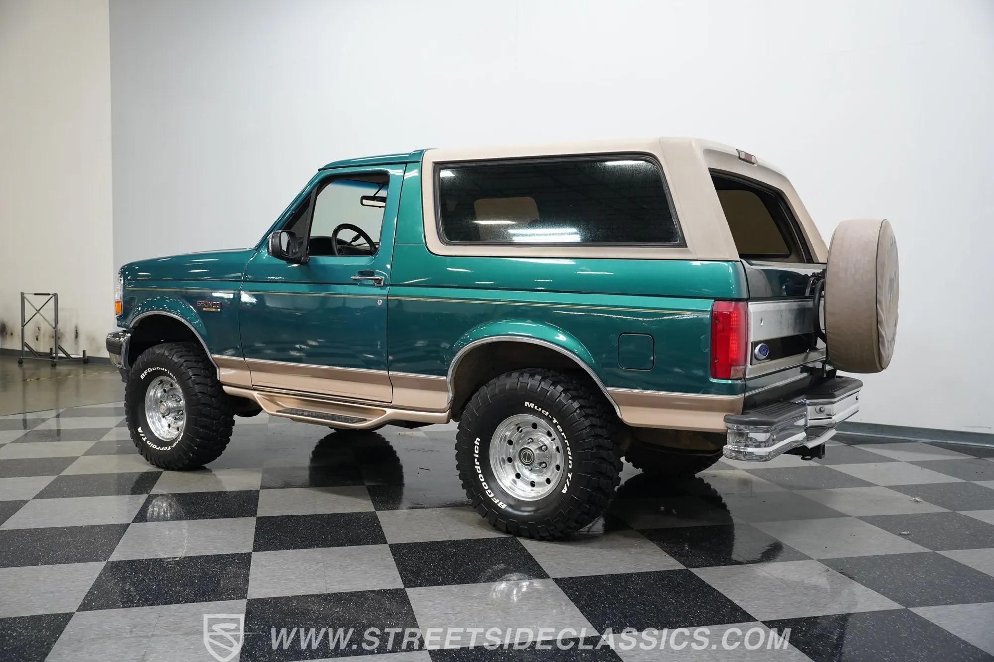 1996 Ford Bronco Eddie Bauer - 5