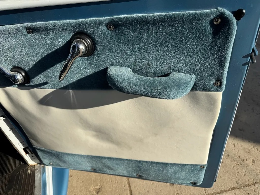 1962 Willys Jeep Pickup