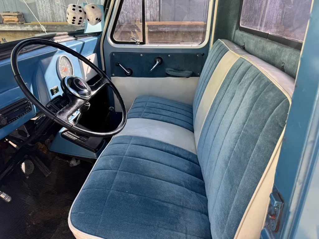 1962 Willys Jeep Pickup