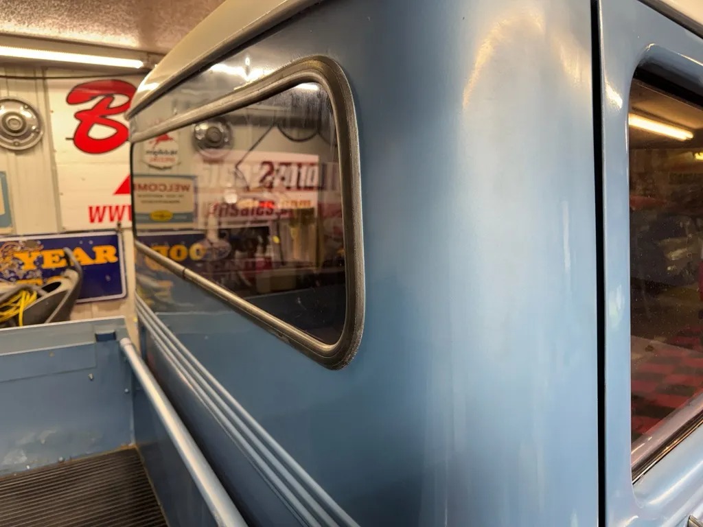 1962 Willys Jeep Pickup