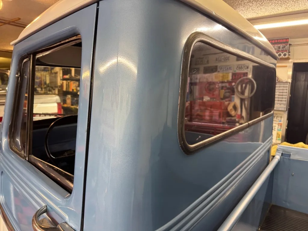 1962 Willys Jeep Pickup