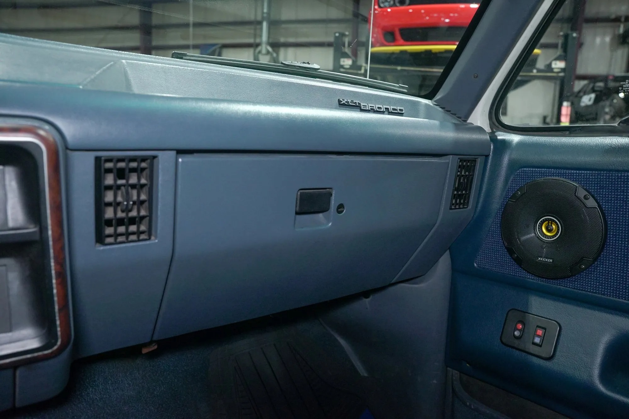 1991 Ford Bronco XLT