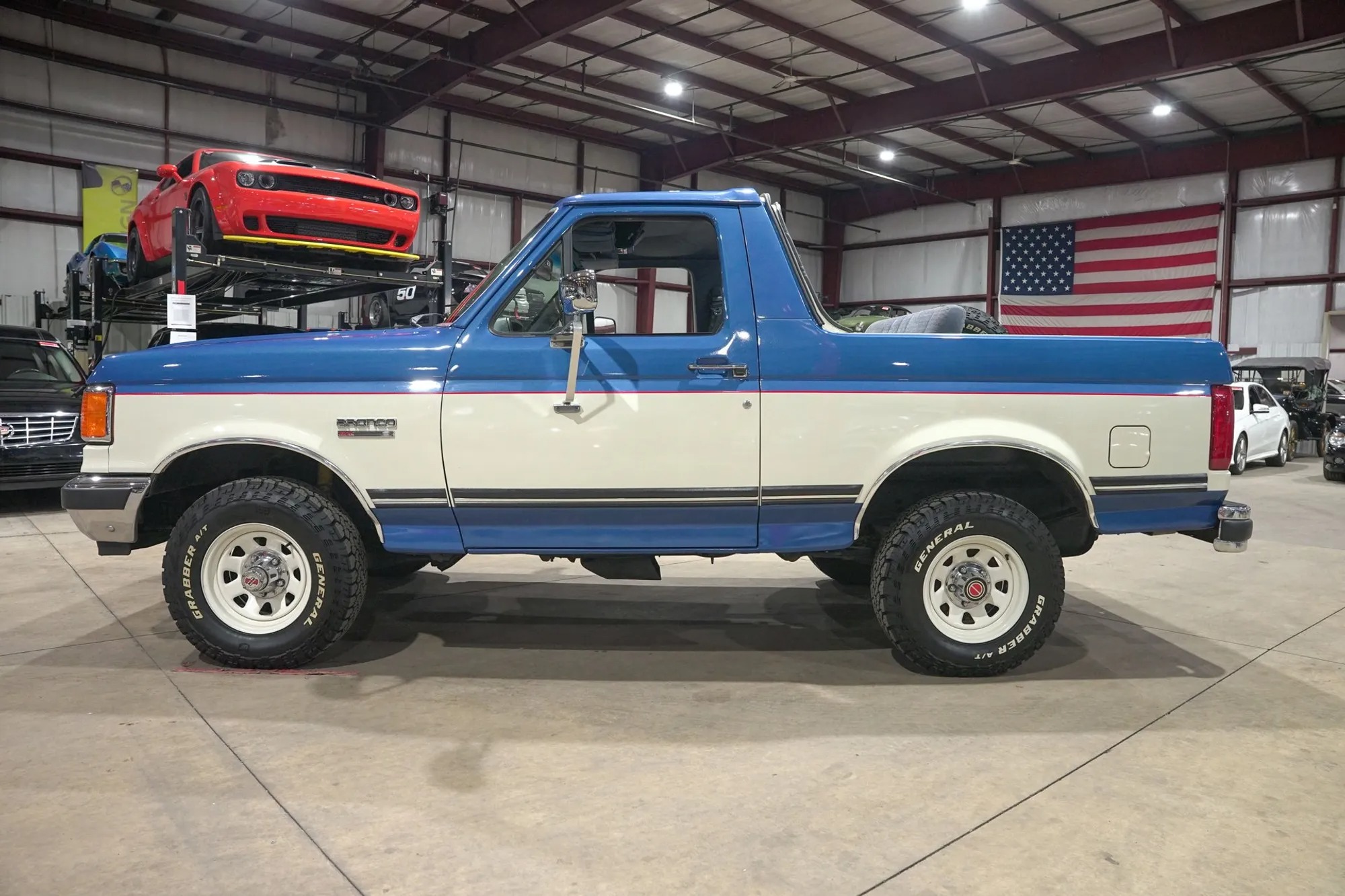 1991 Ford Bronco XLT - 3