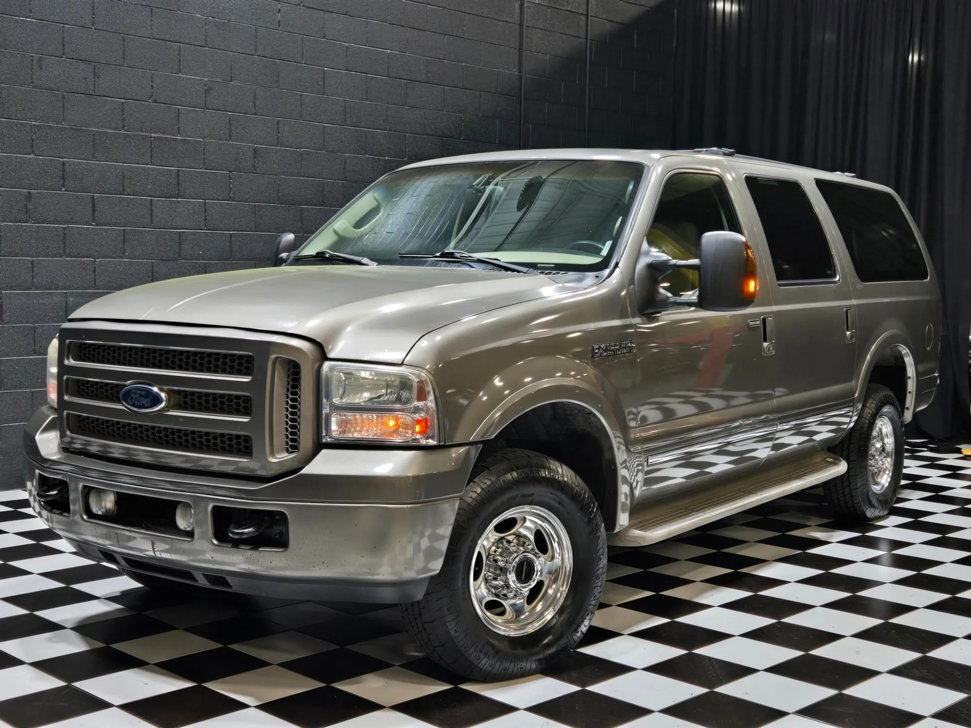  Ford Excursion