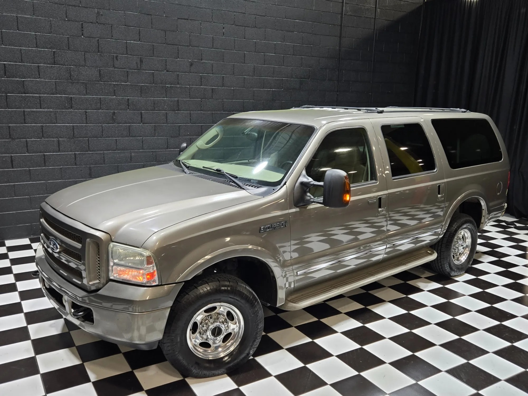 2005 Ford Excursion Limited