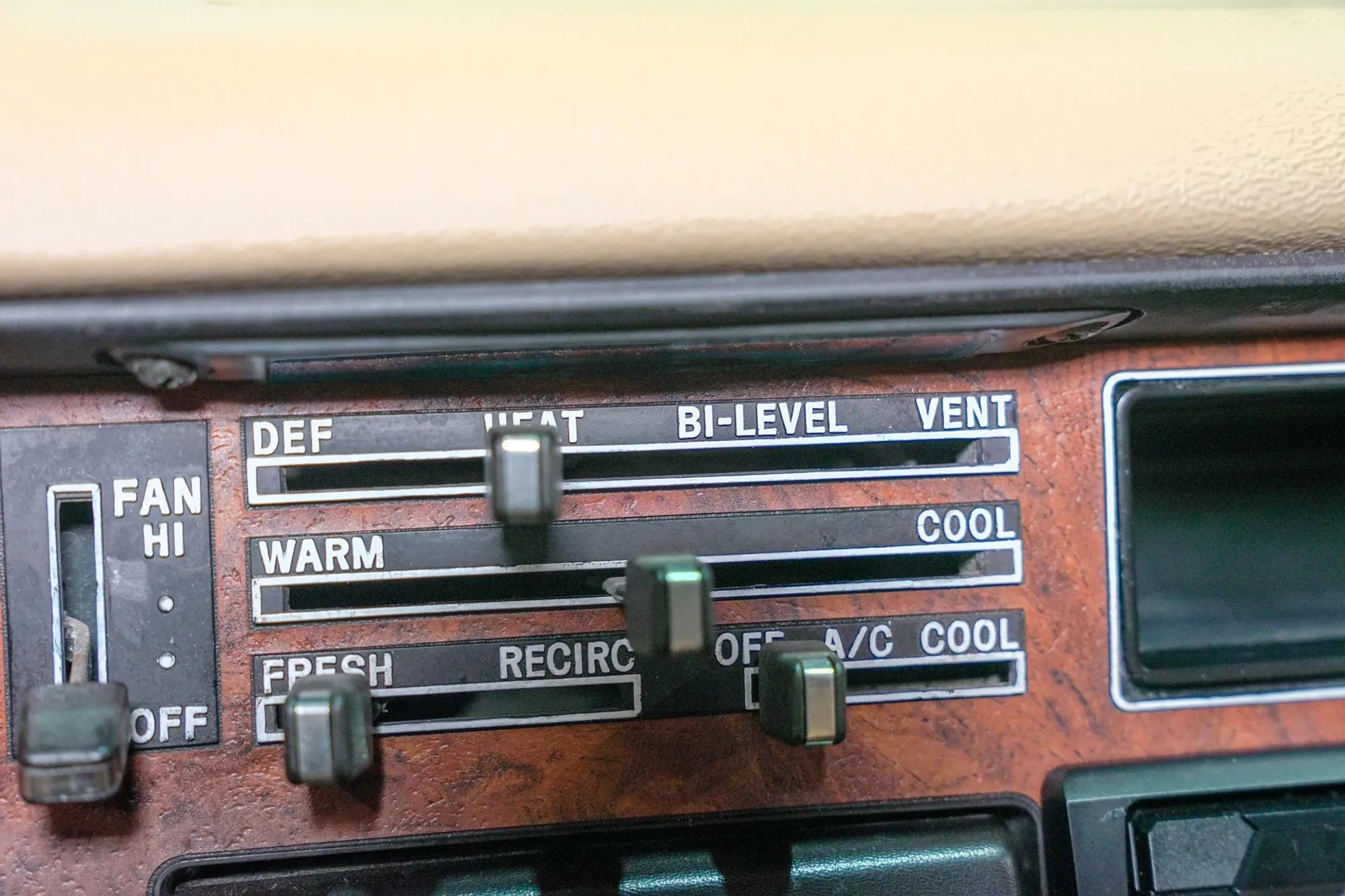 1980 Toyota Pickup Deluxe