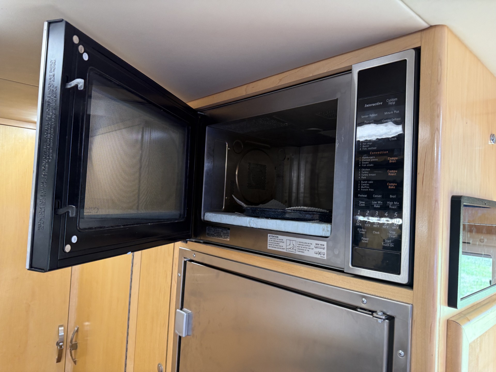 2011 EarthRoamer XV-LT 105