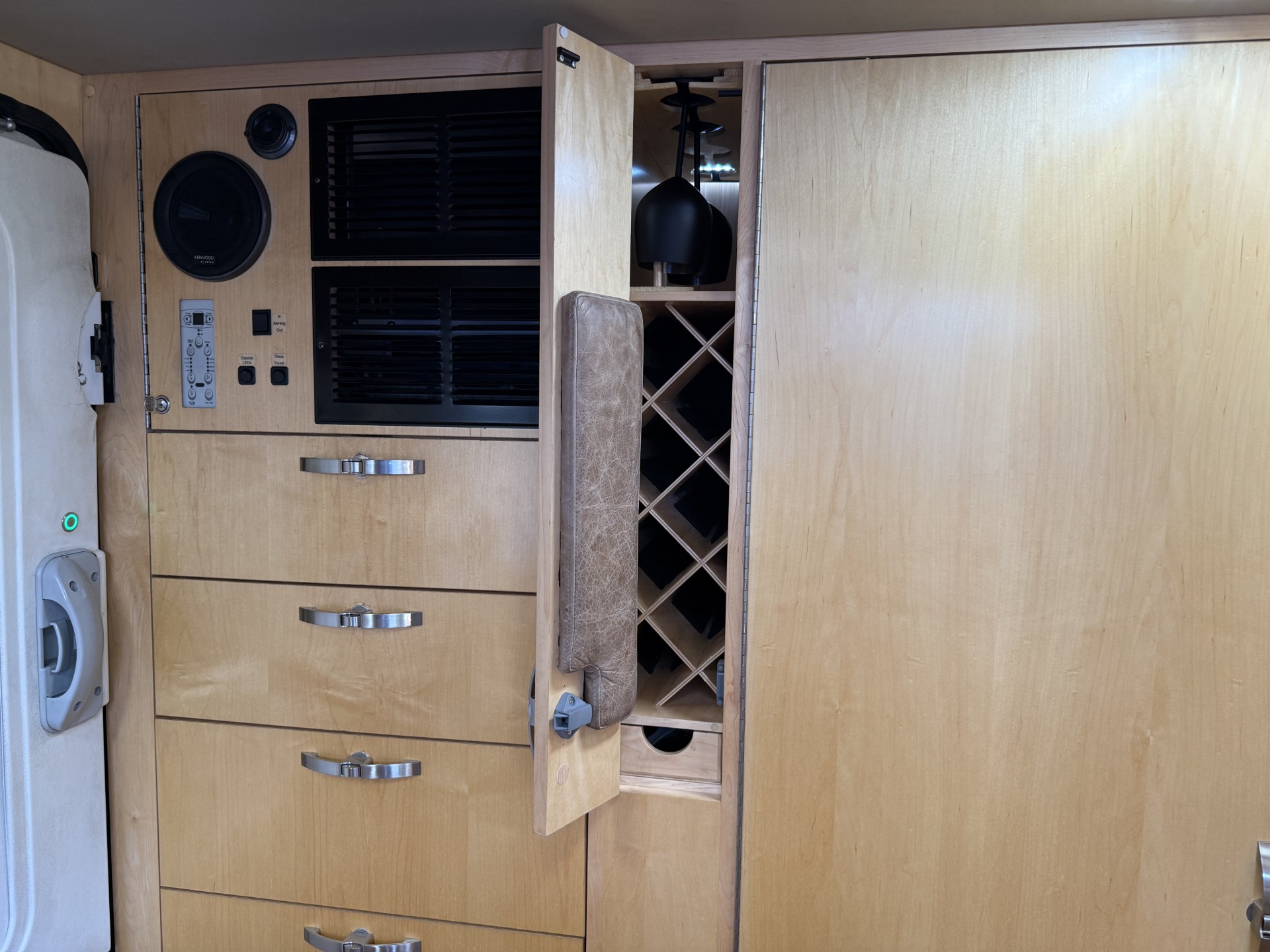 2011 EarthRoamer XV-LT 105