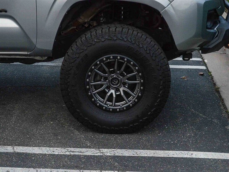 2018 Toyota Tacoma SR5 - 4