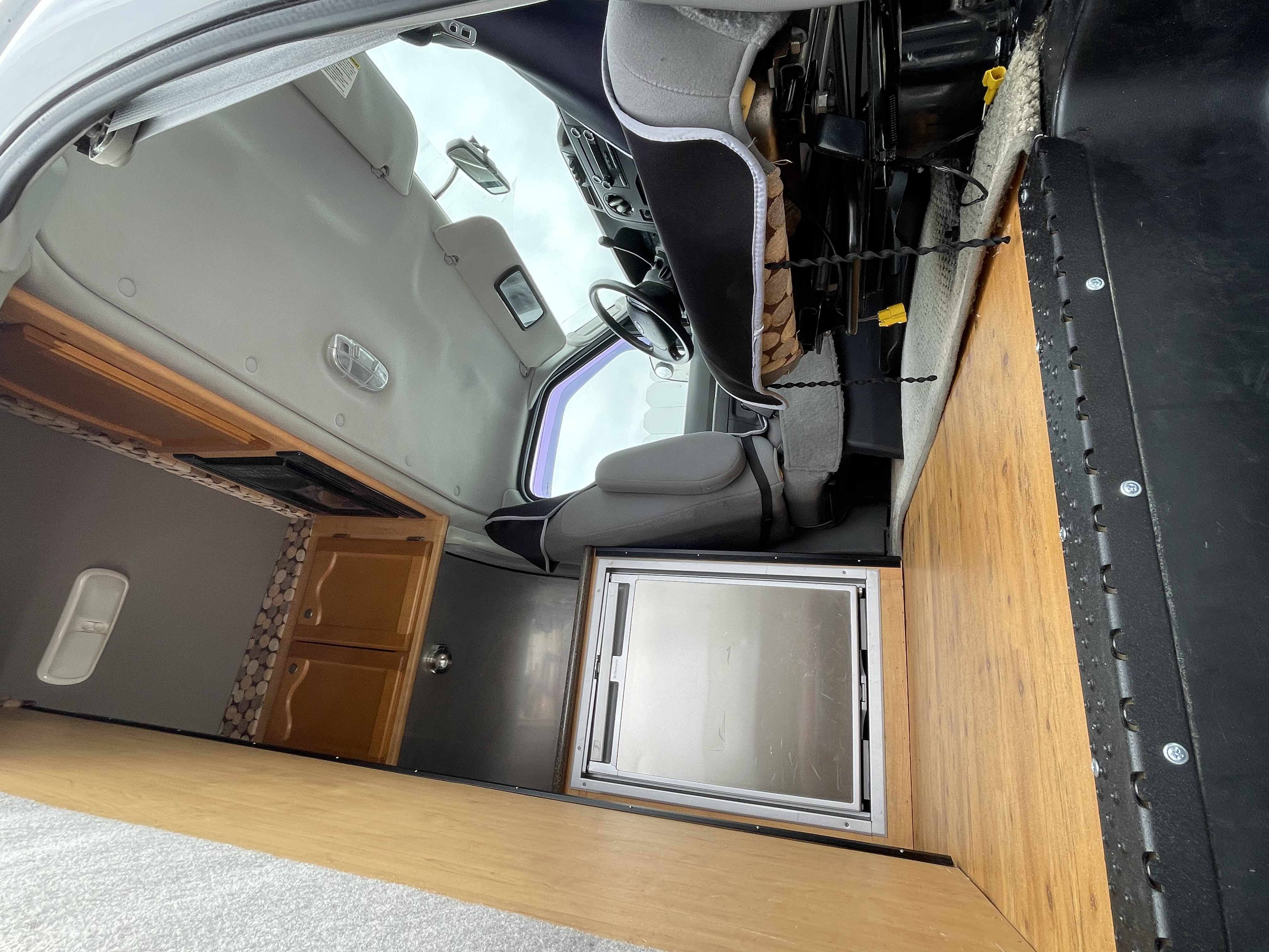 2010 Ford E-250 Majestic Leisure Craft Tourer
