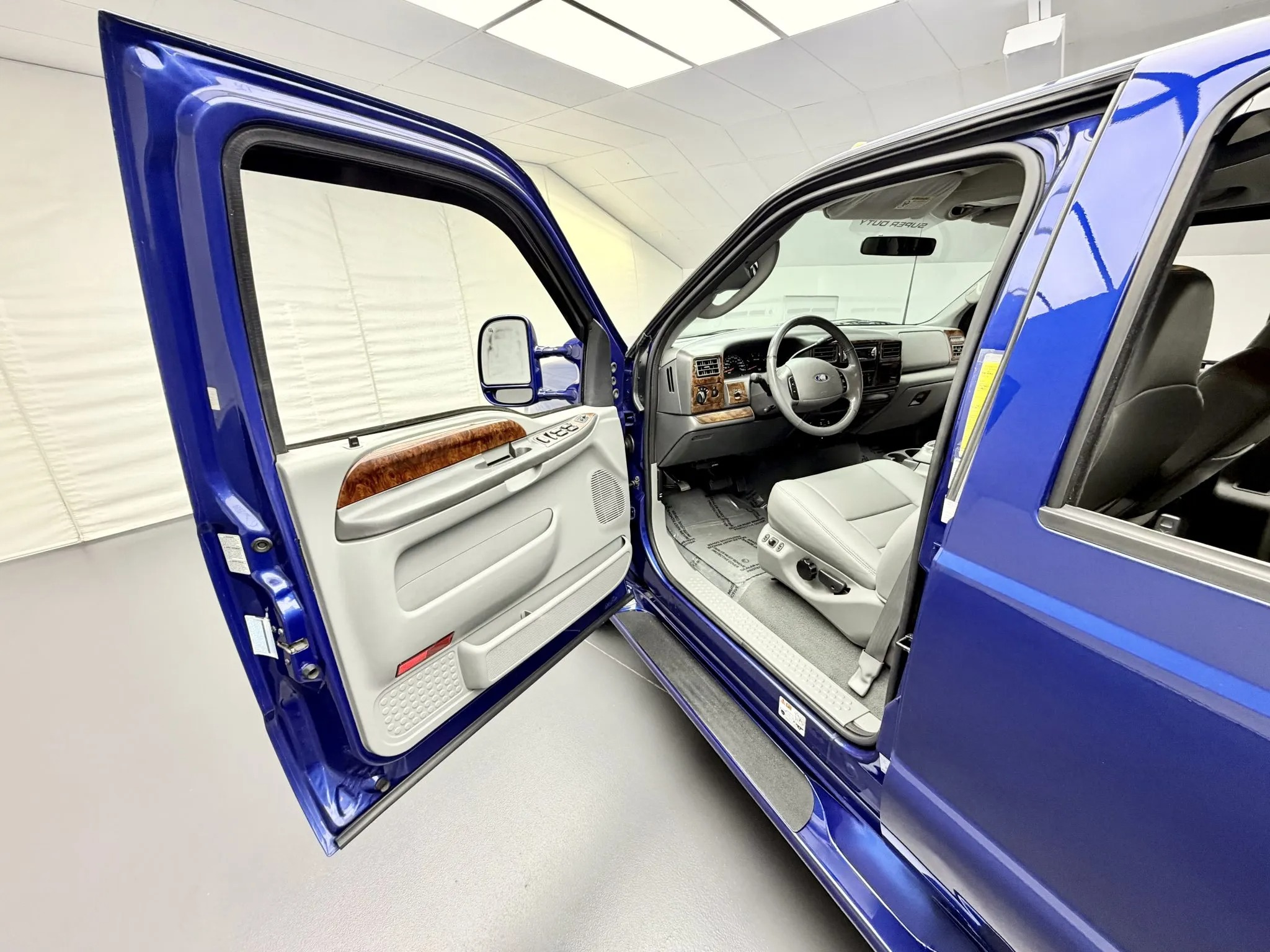 2003 Ford F-550 Fontaine Classic Traveler