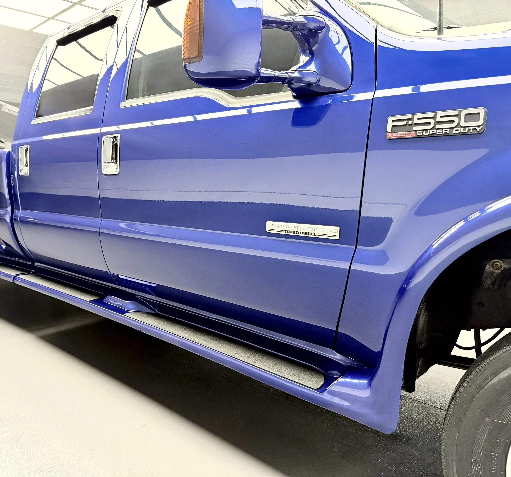 2003 Ford F-550 Fontaine Classic Traveler