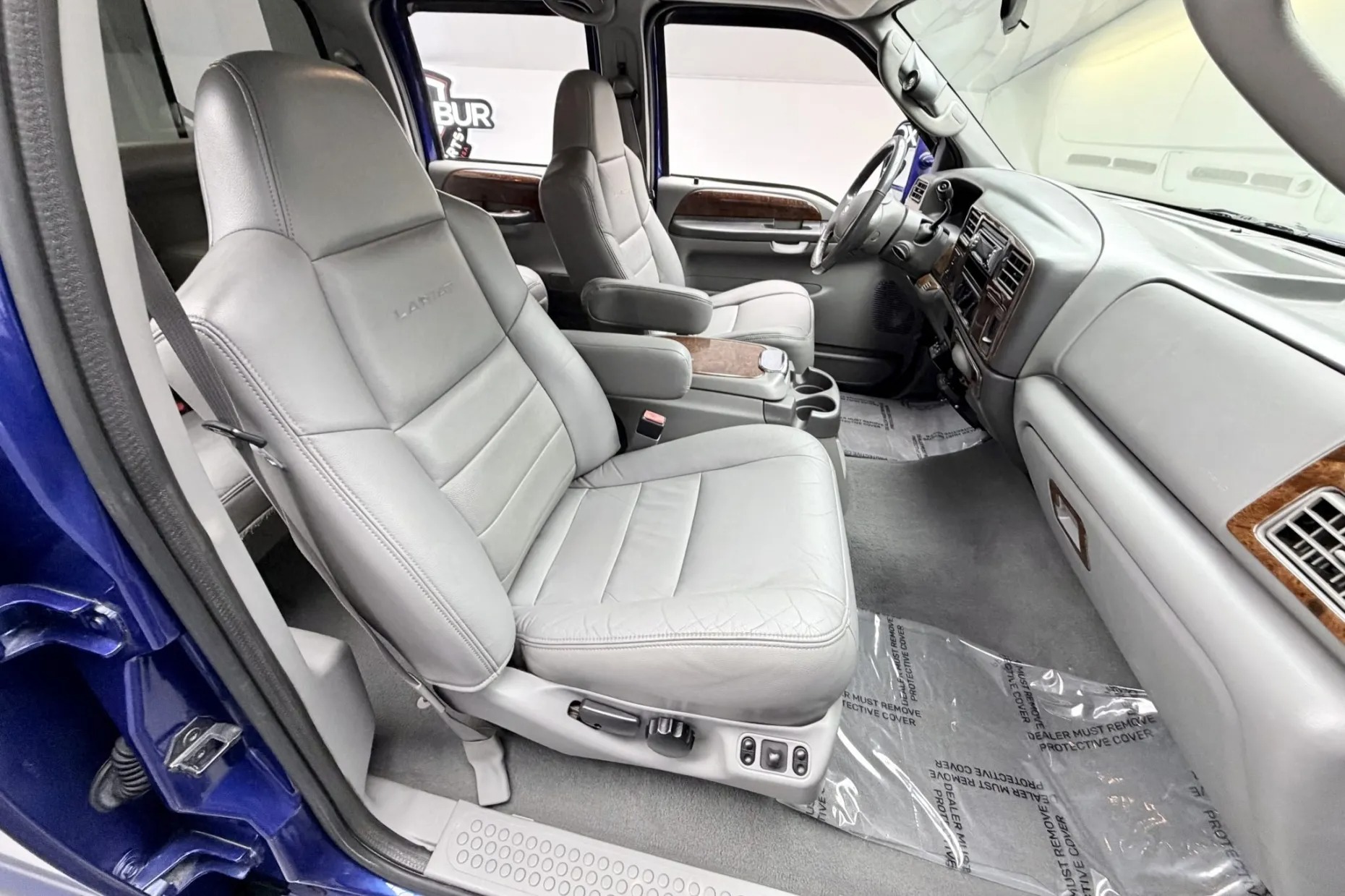 2003 Ford F-550 Fontaine Classic Traveler