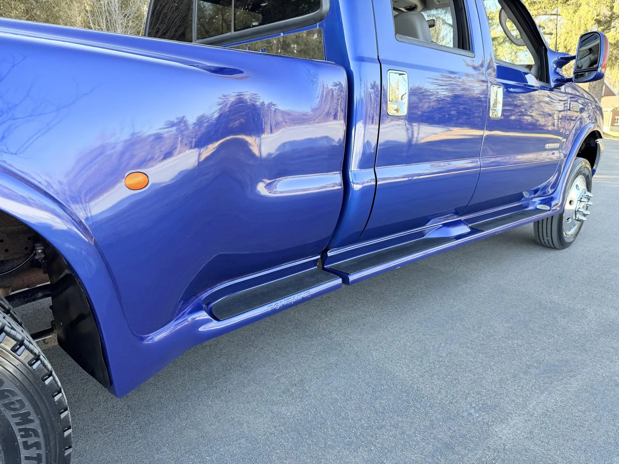 2003 Ford F-550 Fontaine Classic Traveler