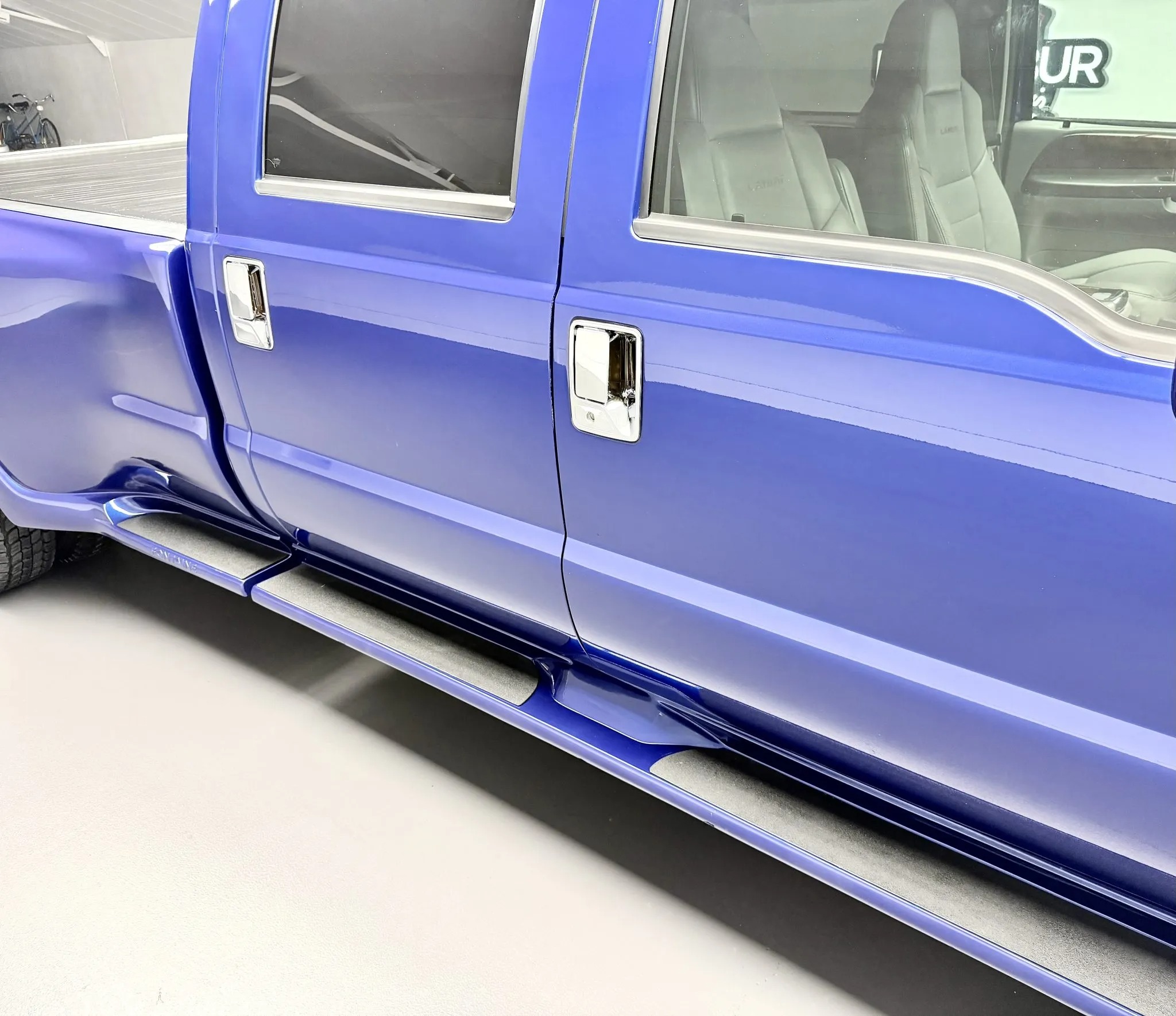 2003 Ford F-550 Fontaine Classic Traveler