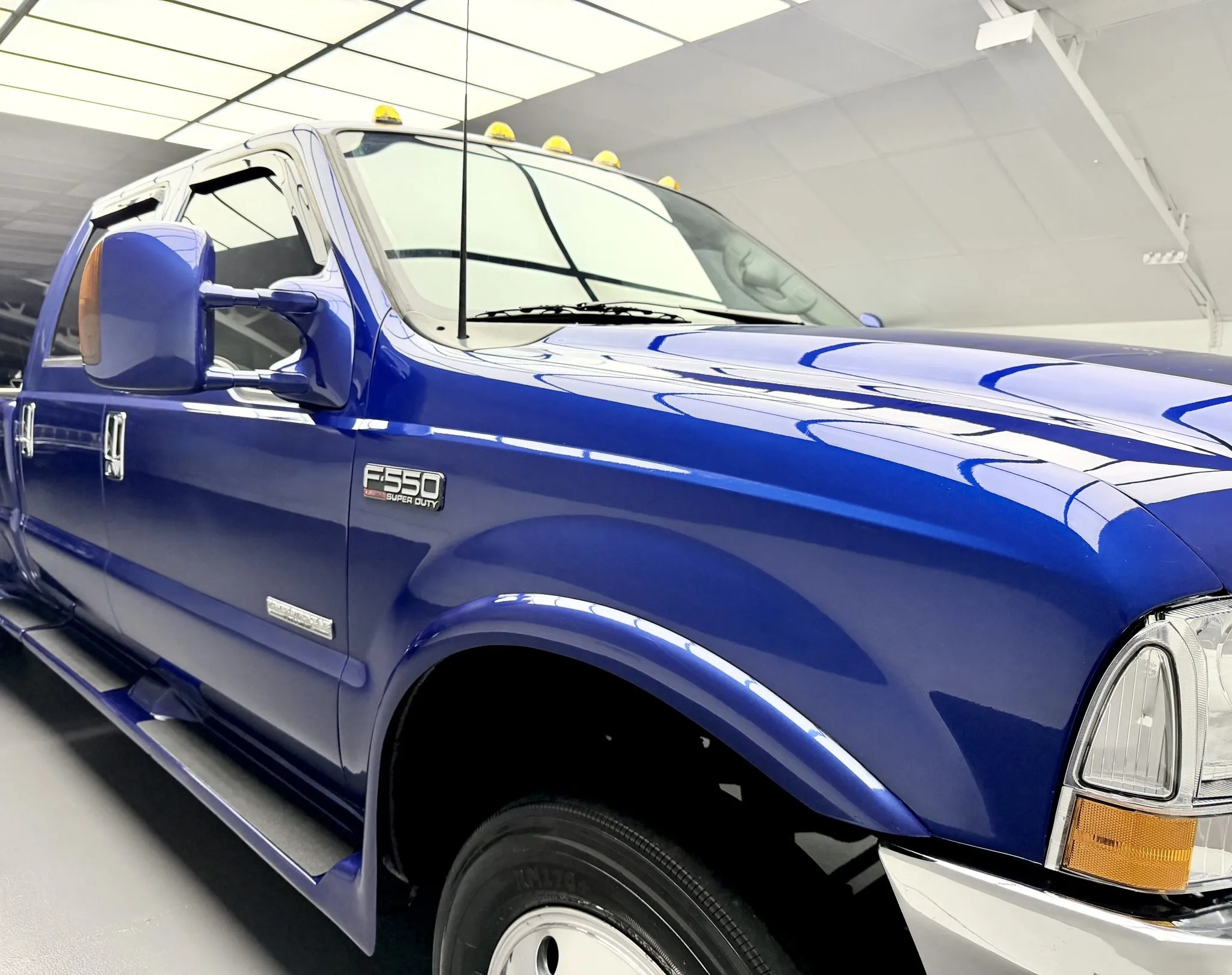 2003 Ford F-550 Fontaine Classic Traveler