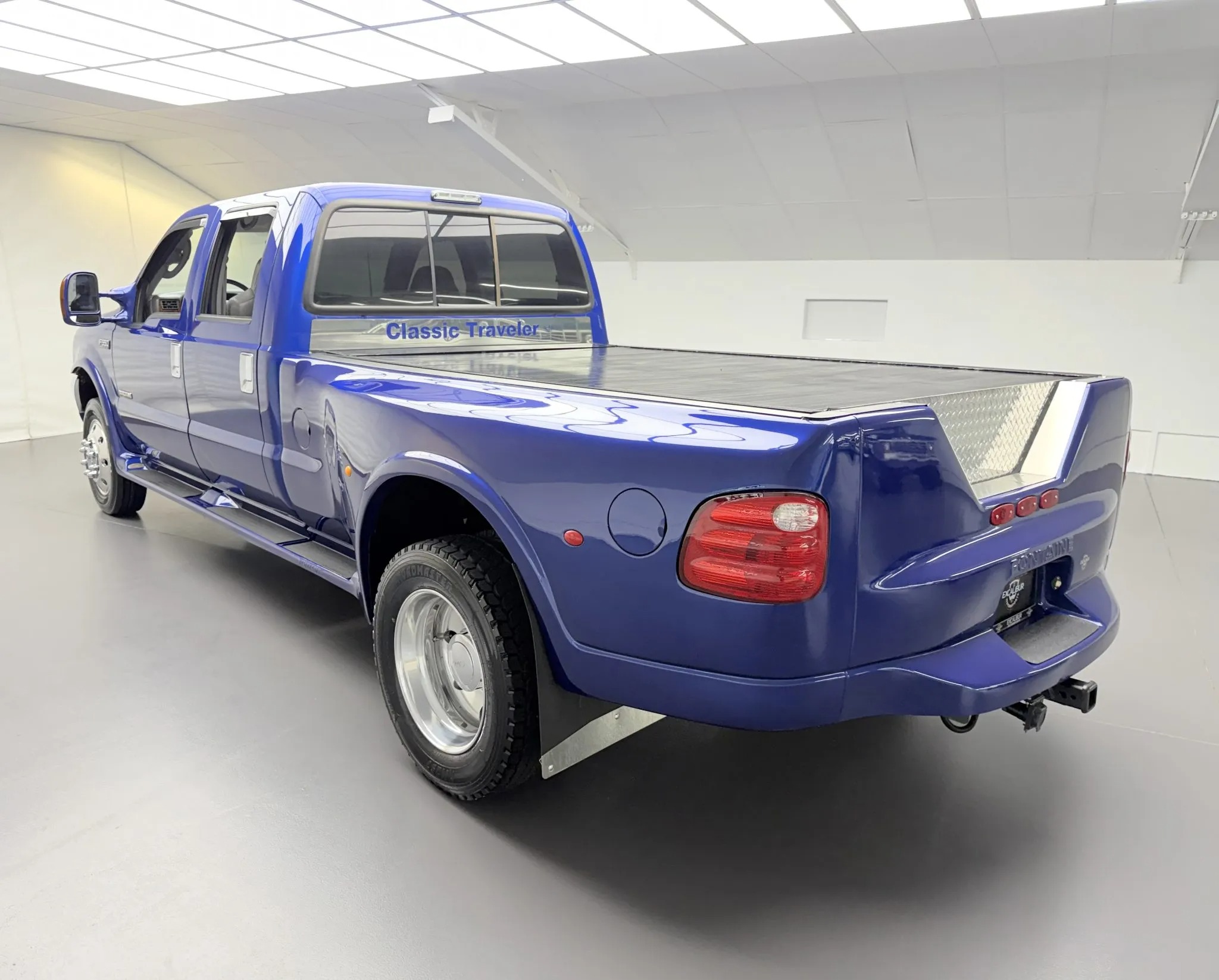 2003 Ford F-550 Fontaine Classic Traveler