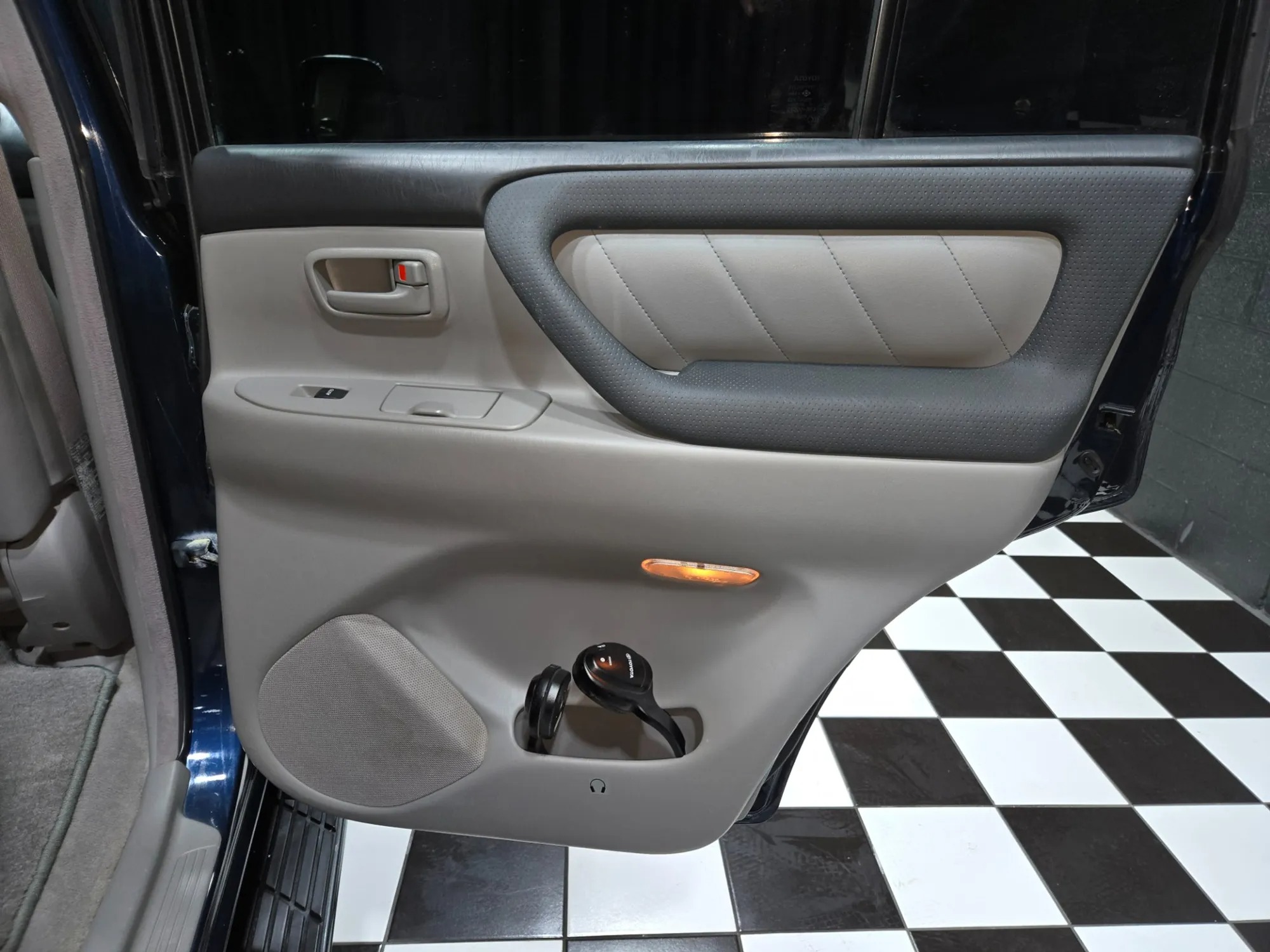 2004 Toyota Land Cruiser