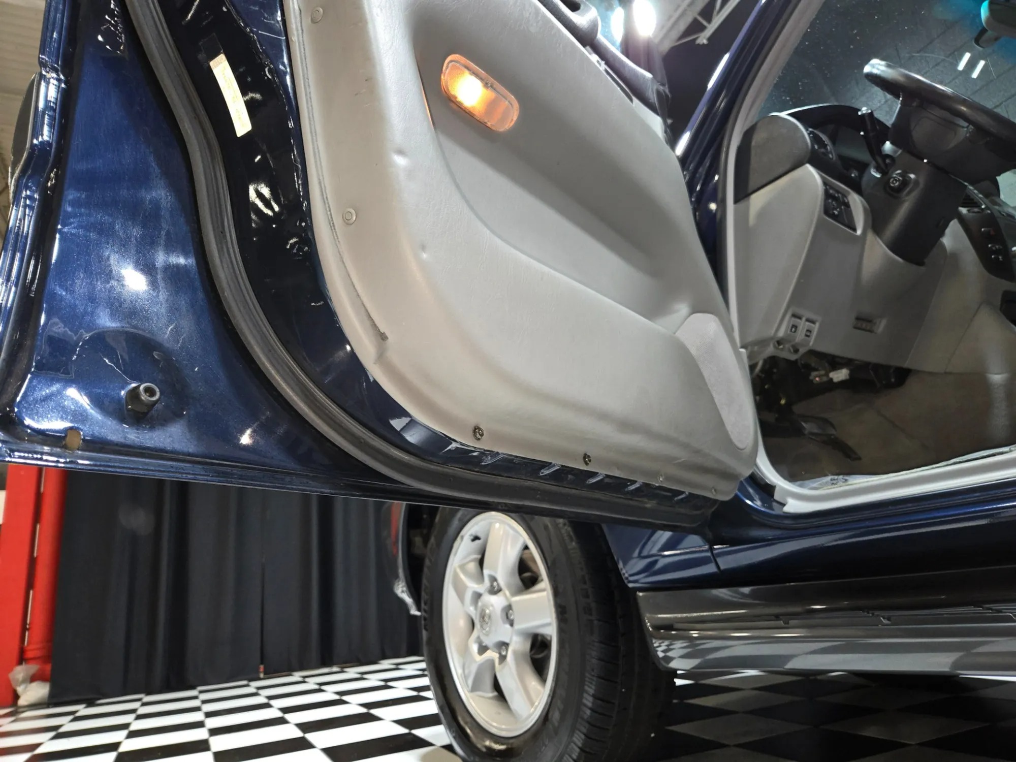 2004 Toyota Land Cruiser