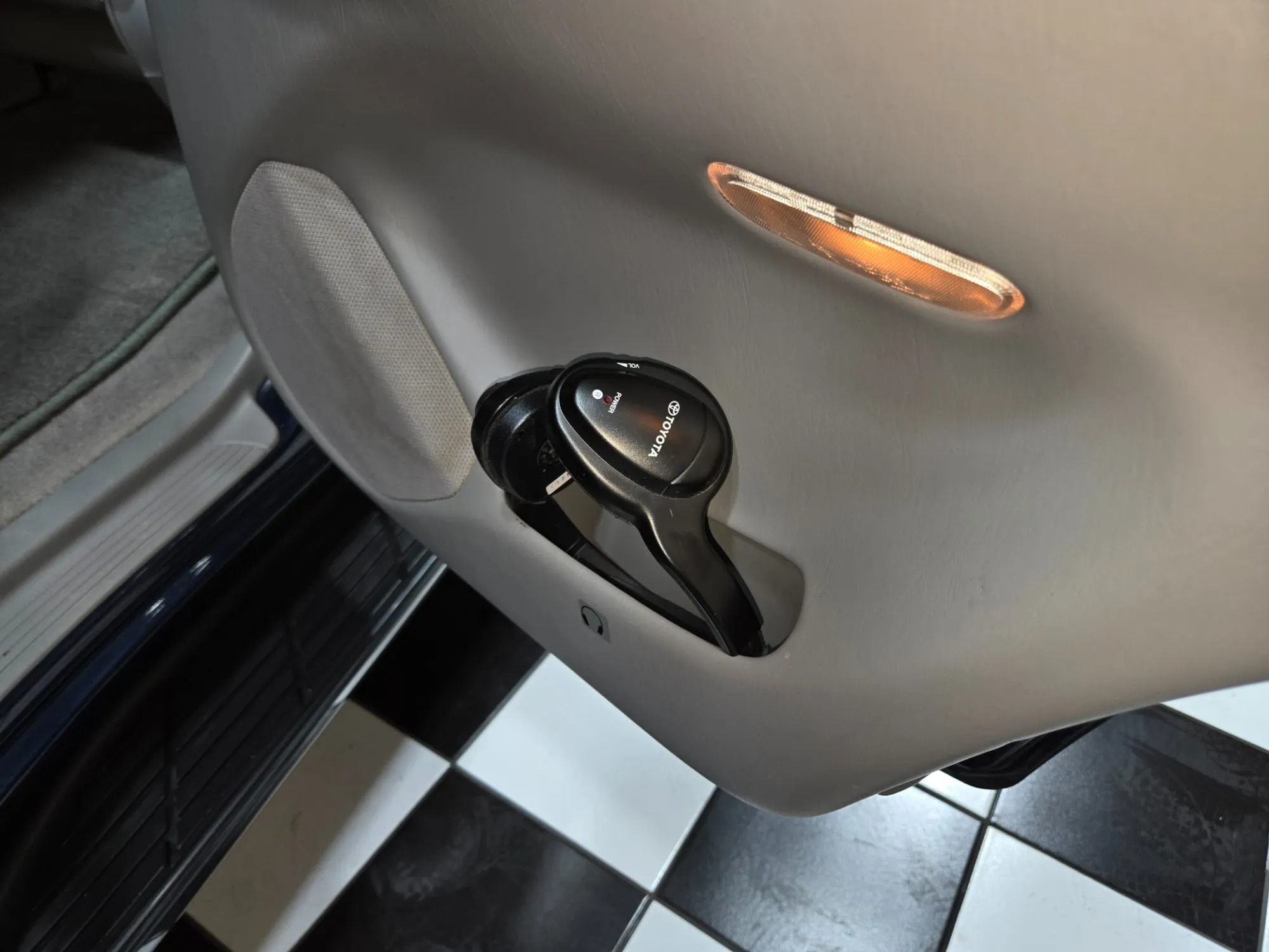 2004 Toyota Land Cruiser