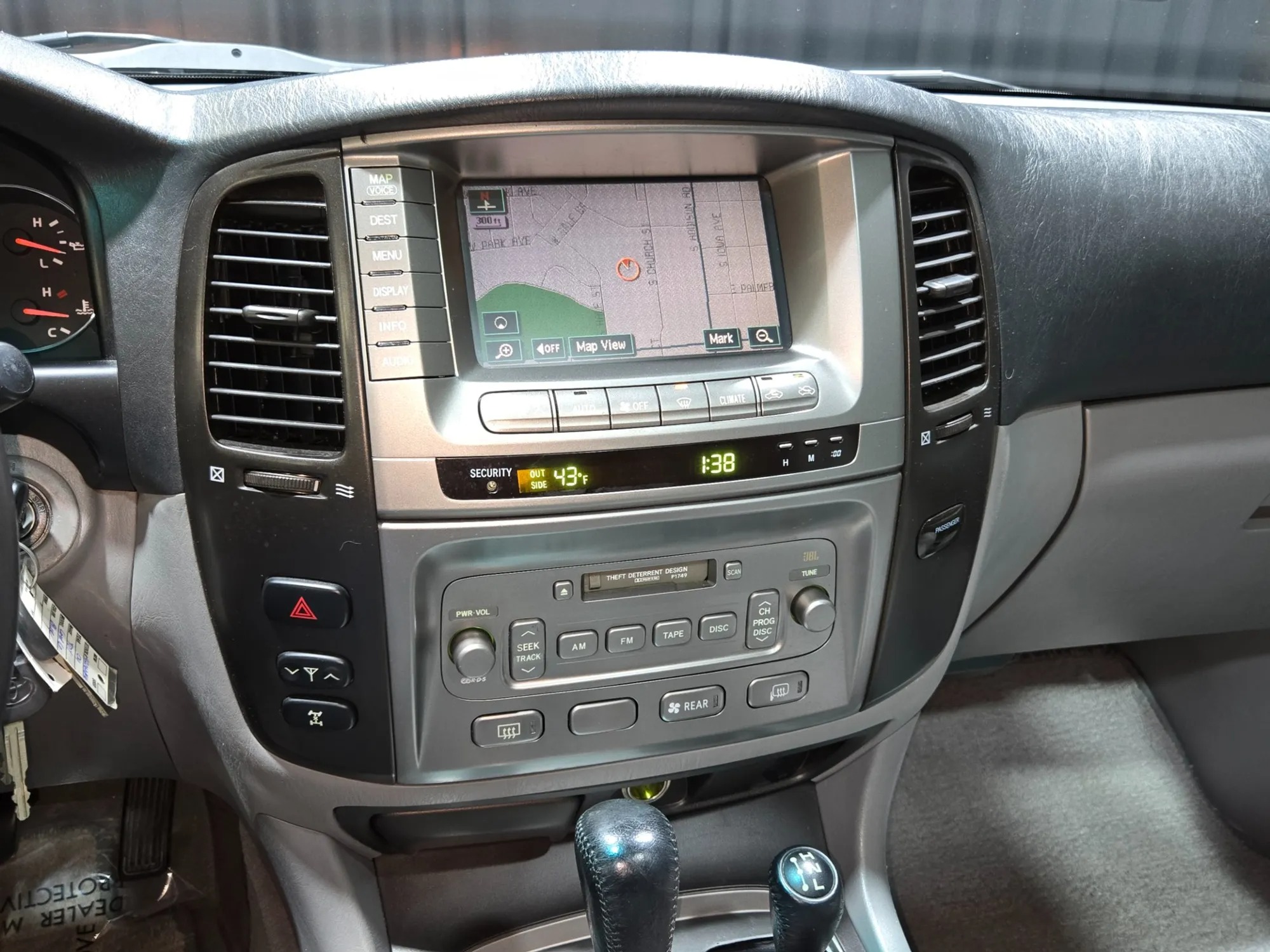 2004 Toyota Land Cruiser