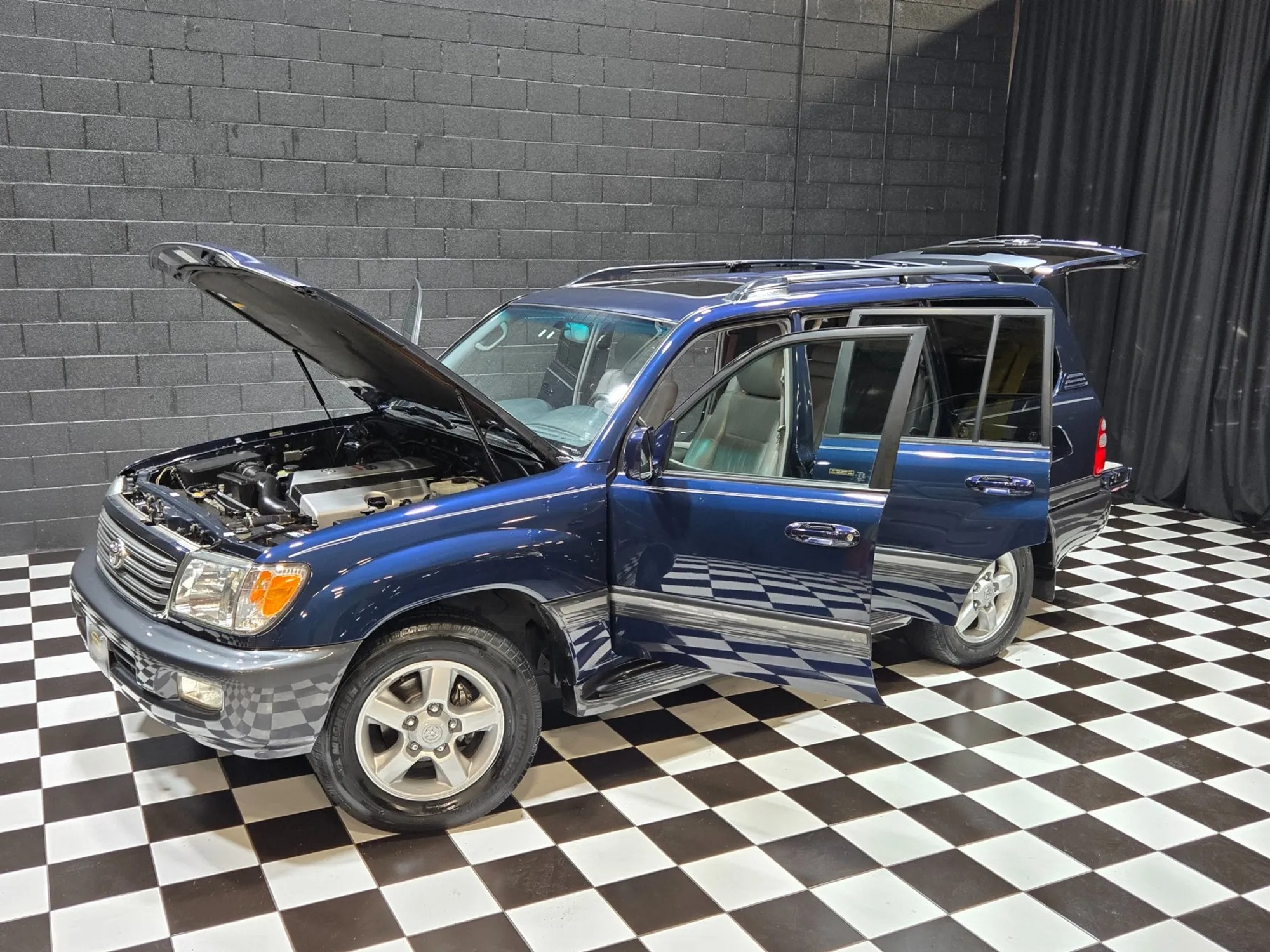 2004 Toyota Land Cruiser