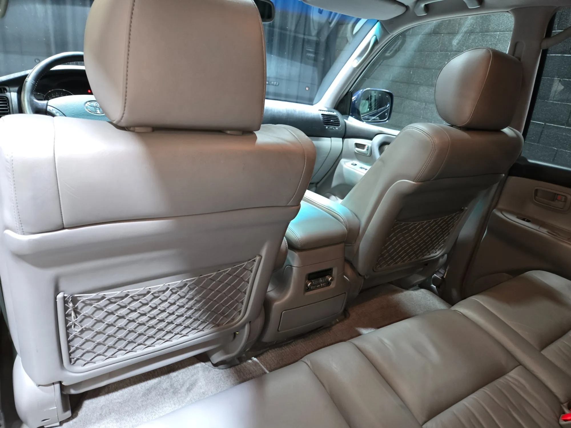 2004 Toyota Land Cruiser