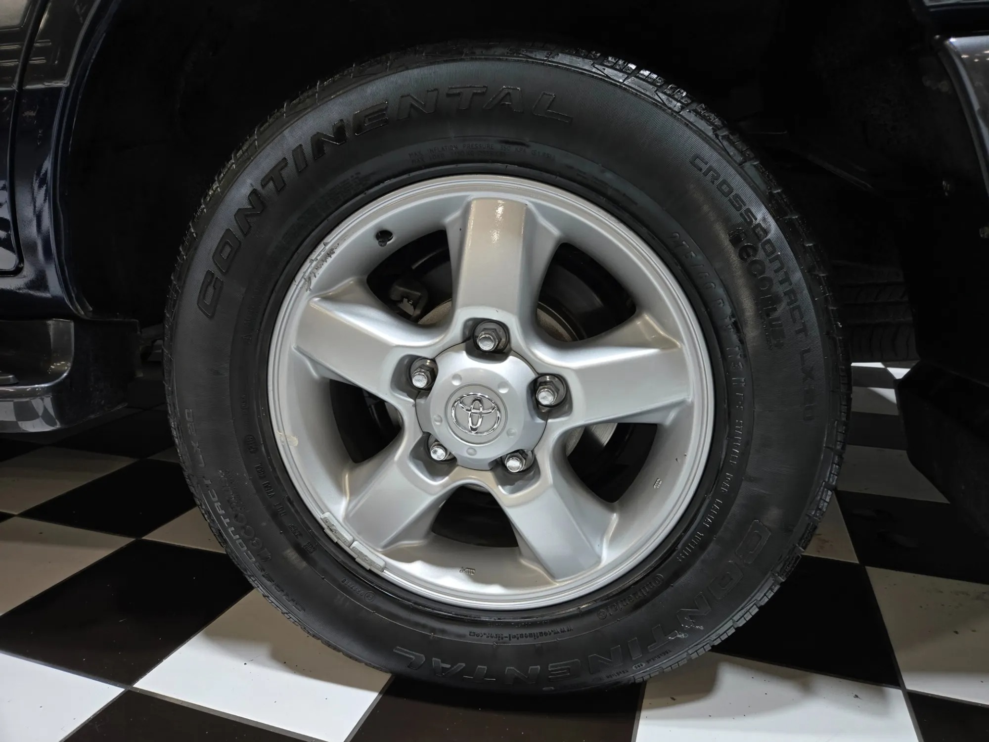 2004 Toyota Land Cruiser