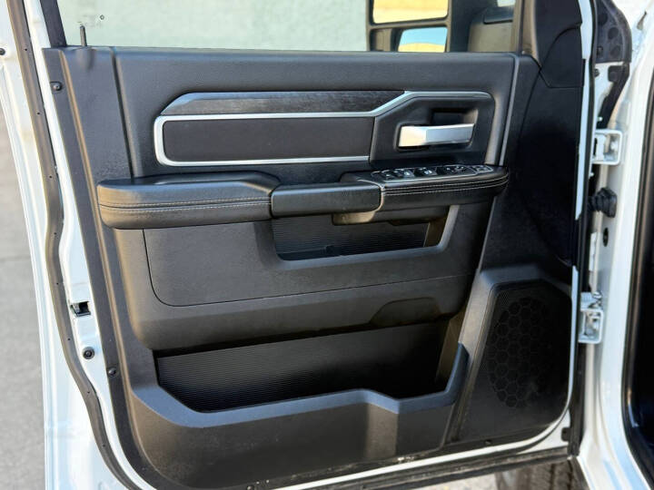 2024 Ram 3500 Lone Star Crew Cab