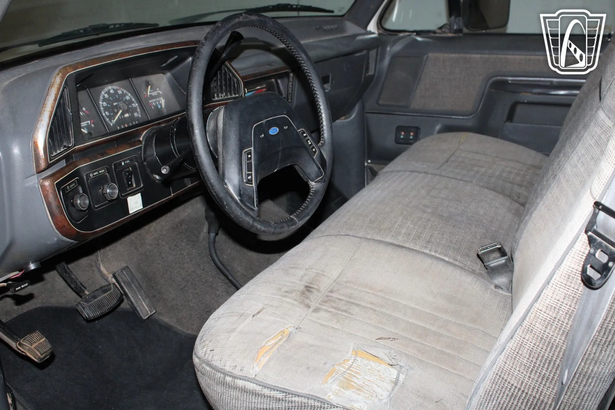 1990 Ford F-150 XLT Lariat