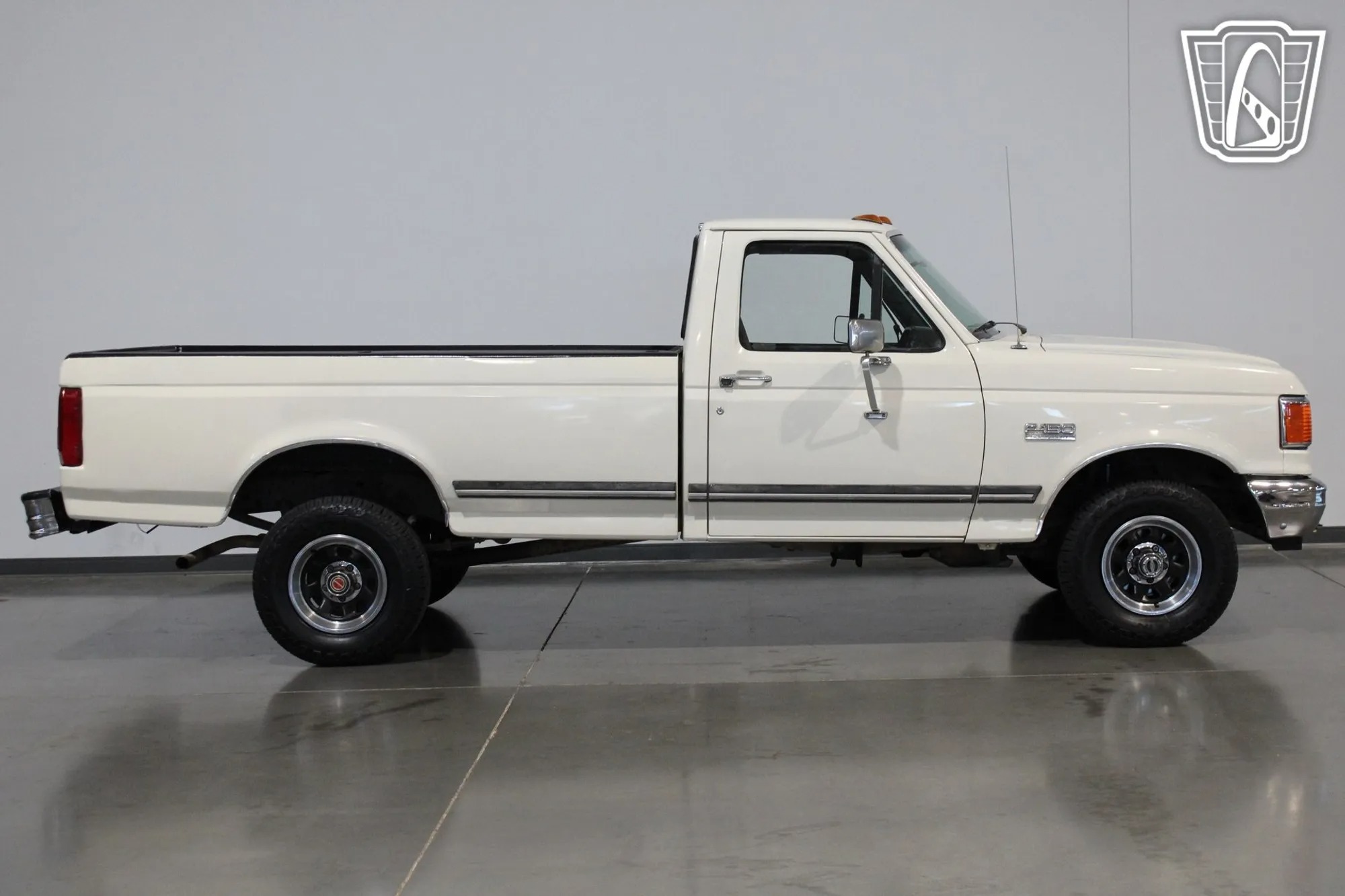 1990 Ford F-150 XLT Lariat