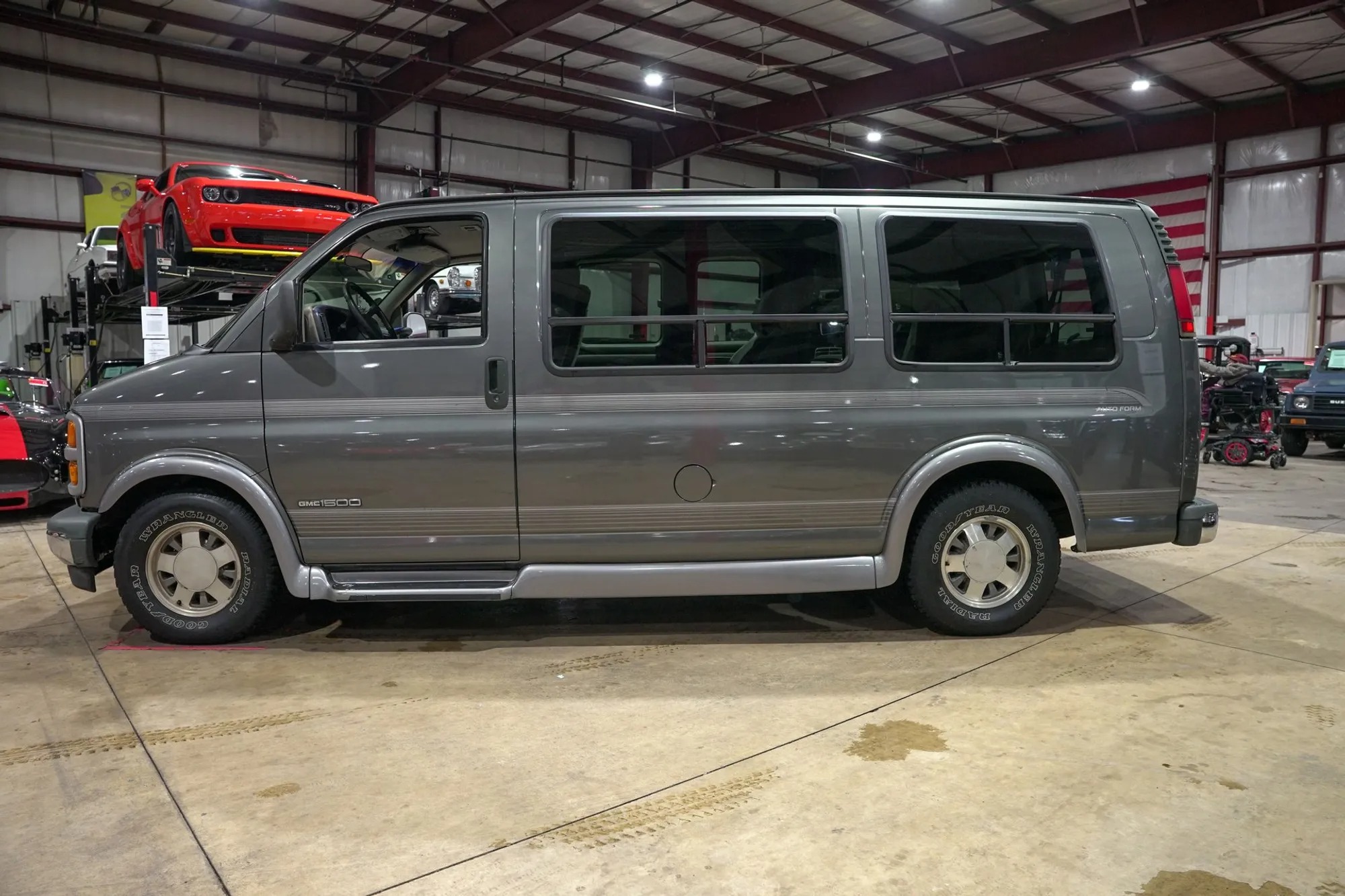1999 GMC Savana RV G1500 - 3