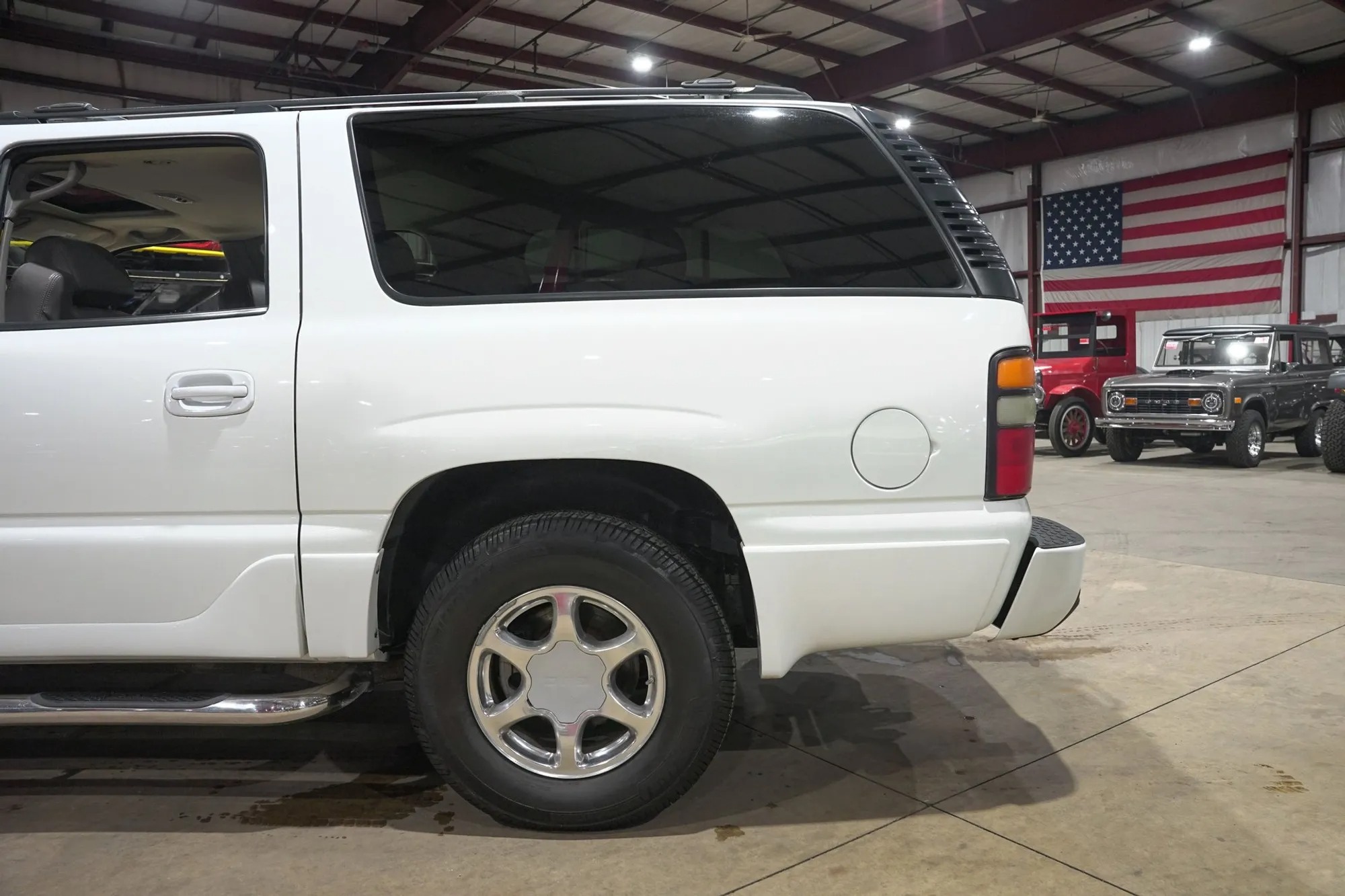 2005 GMC Yukon Denali XL - 4