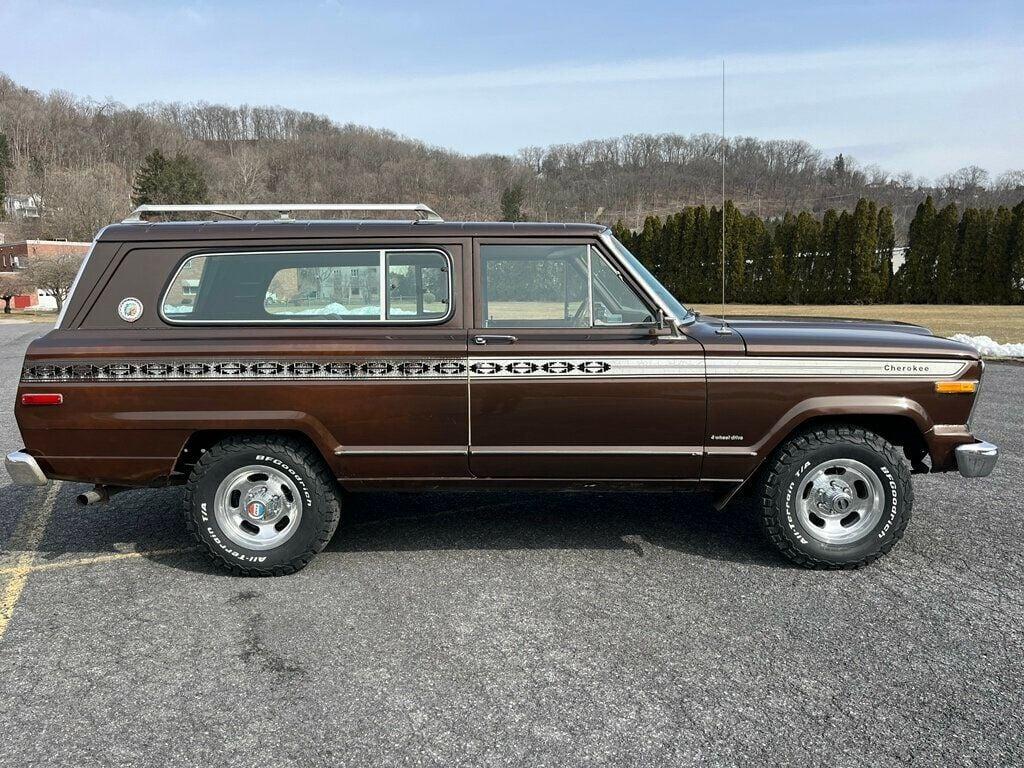 1979 Jeep Cherokee Chief - 2