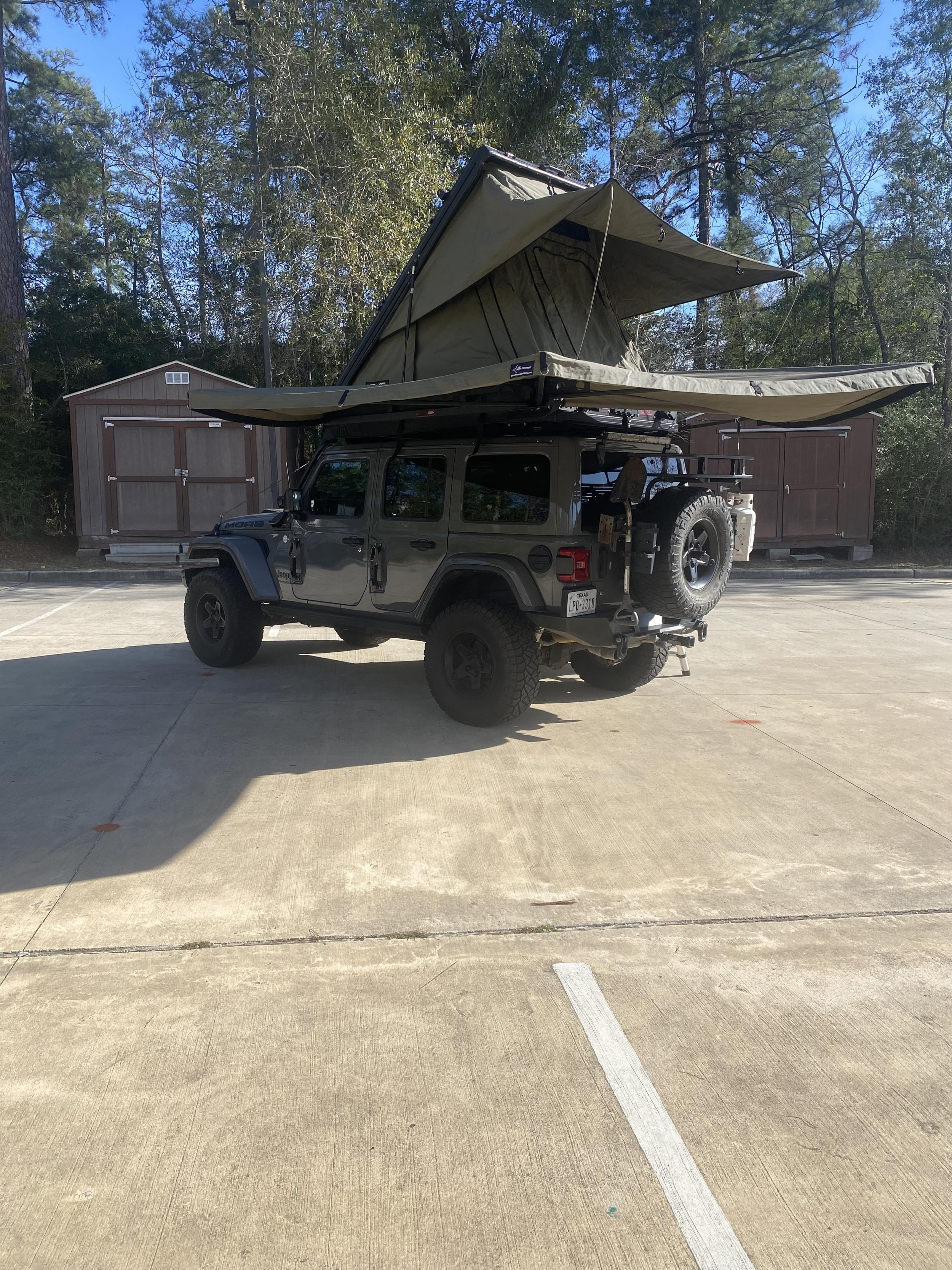 2019 Jeep Wrangler Unlimited Sahara MOAB - 4