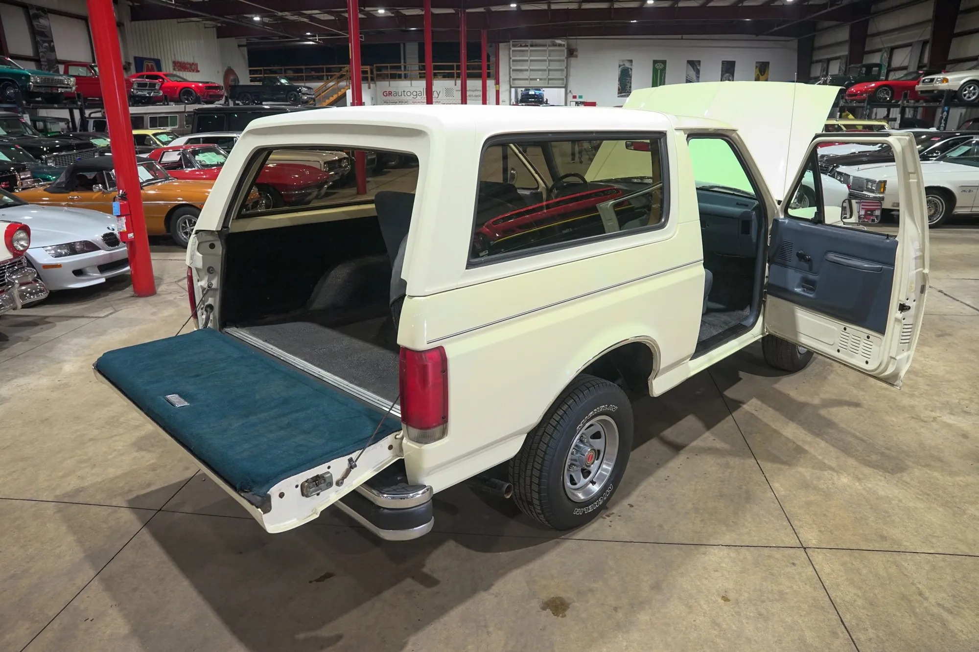 1990 Ford Bronco Custom