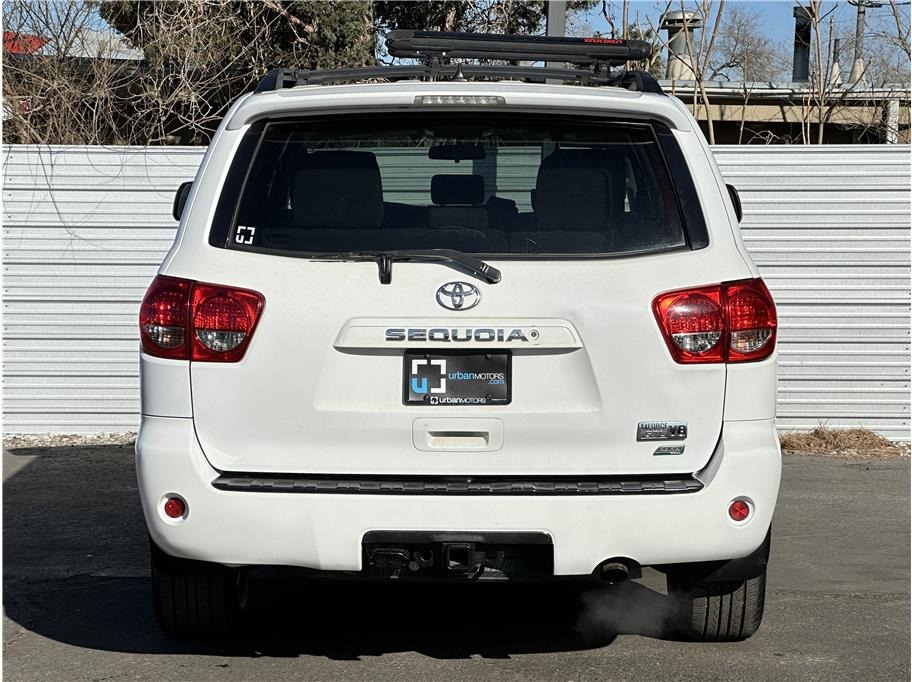 2015 Toyota Sequoia SR5