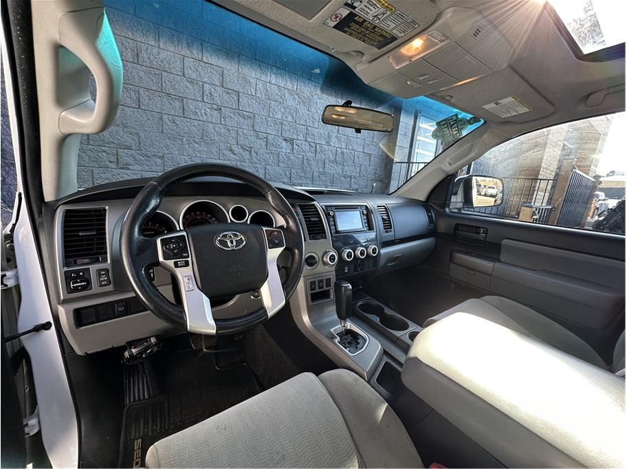 2015 Toyota Sequoia SR5