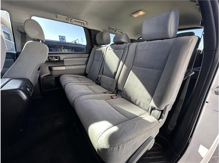 2015 Toyota Sequoia SR5