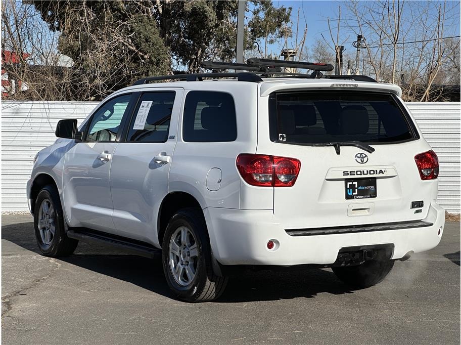 2015 Toyota Sequoia SR5 - 3