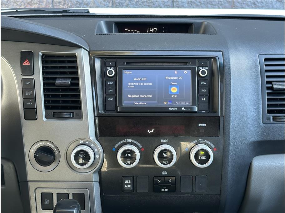 2015 Toyota Sequoia SR5