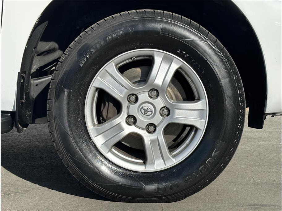 2015 Toyota Sequoia SR5