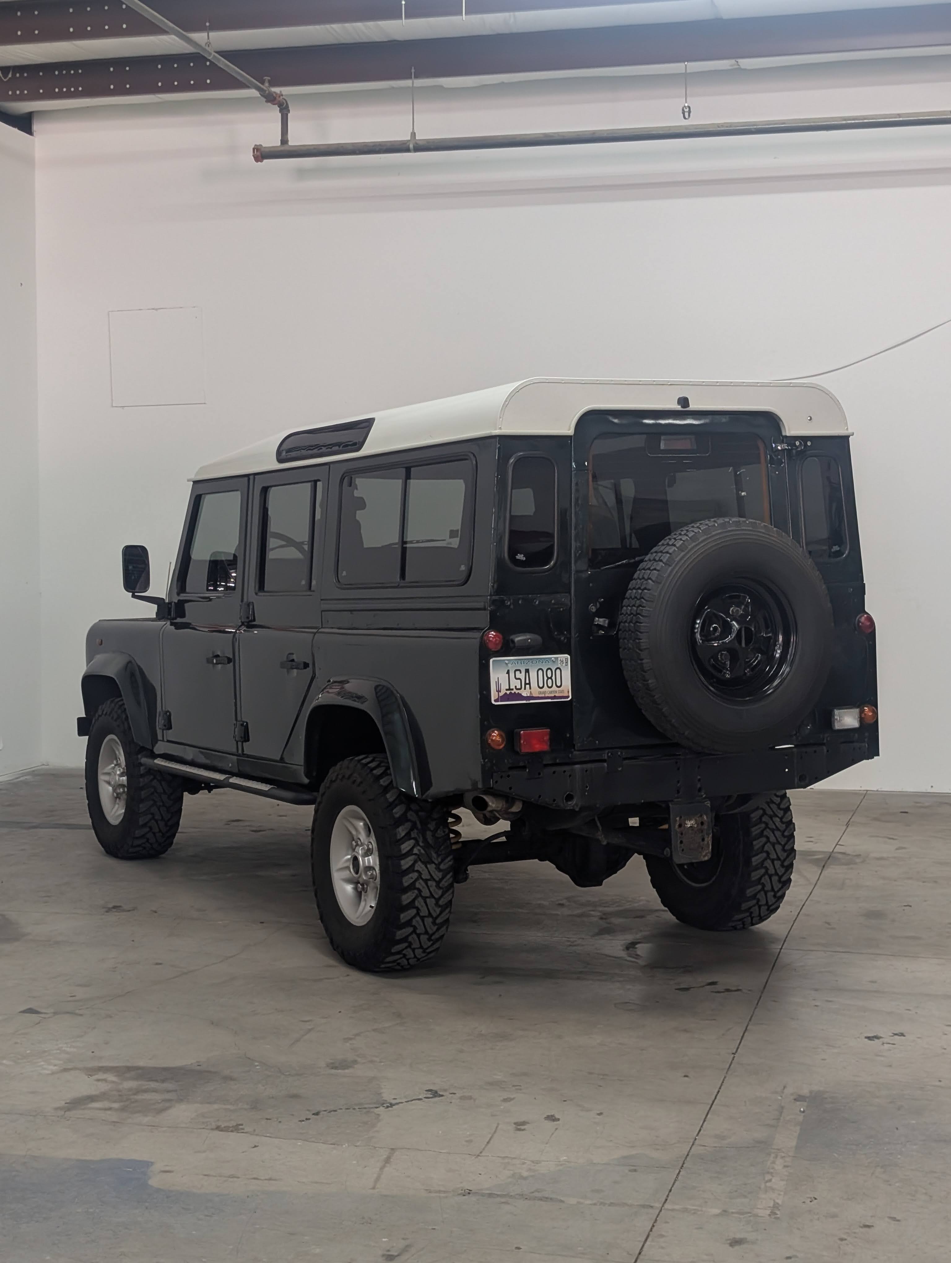1998 Land Rover Defender 110 Station Wagon - 4