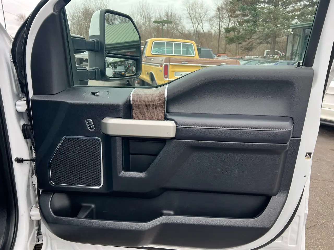 2017 Ford Super Duty F-350 Lariat