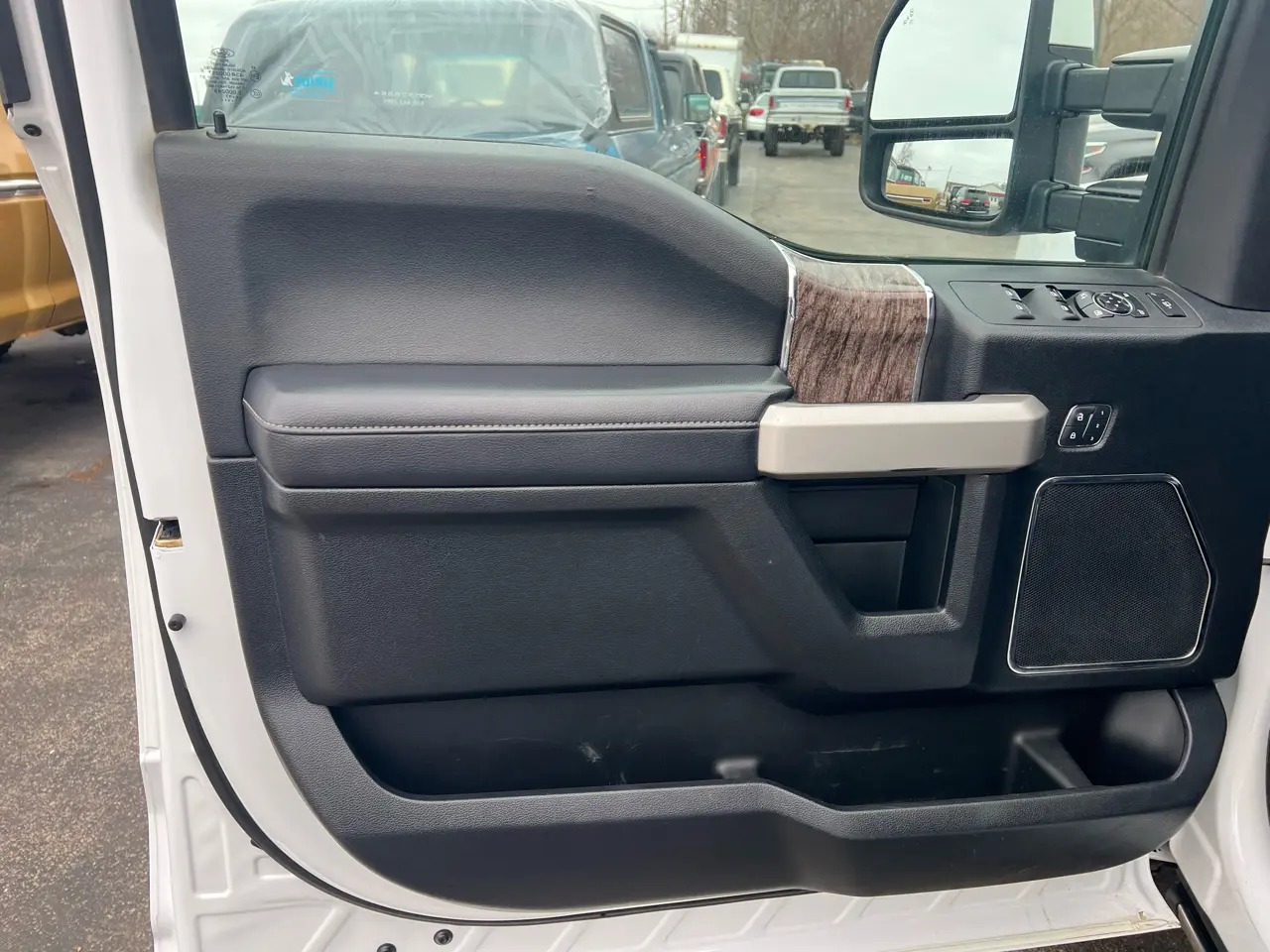 2017 Ford Super Duty F-350 Lariat