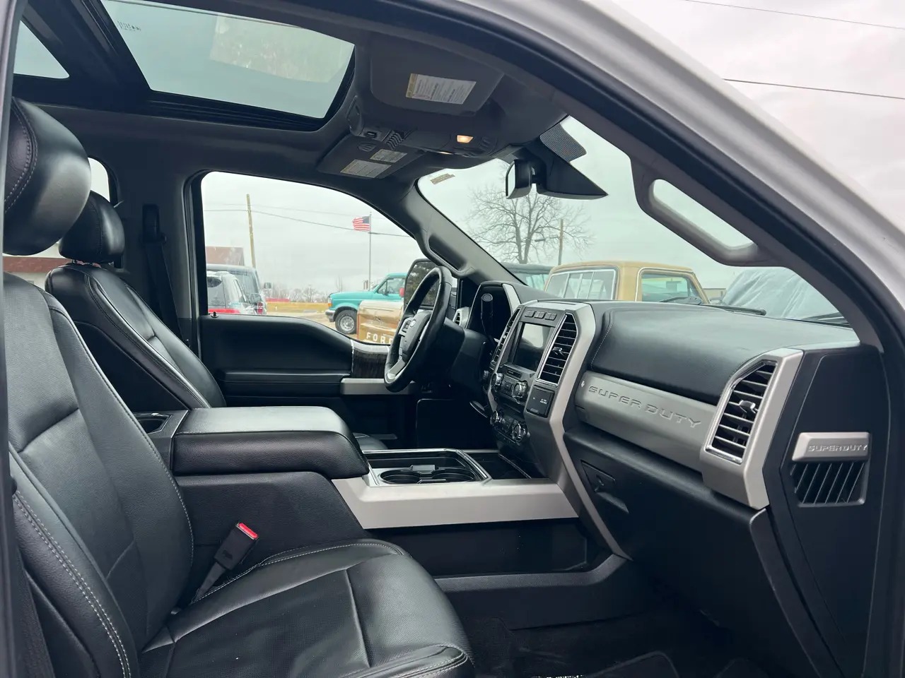 2017 Ford Super Duty F-350 Lariat