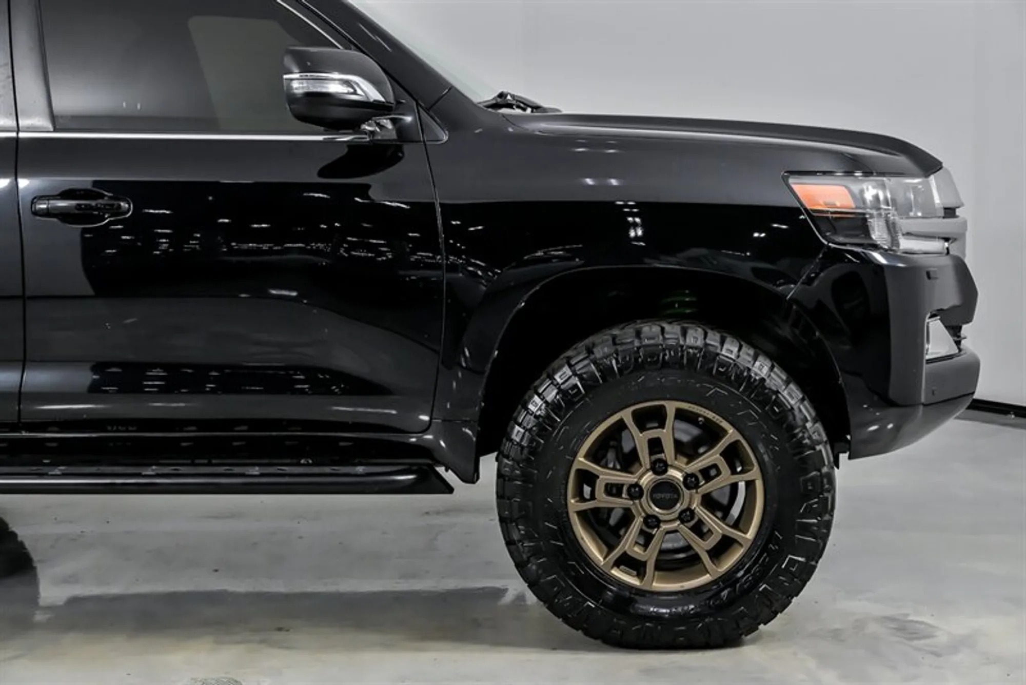 2020 Toyota Land Cruiser Heritage Edition